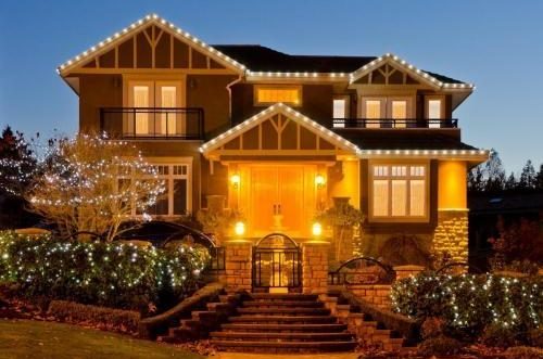 this image shows Christmas lights in Rancho Cordova, CA