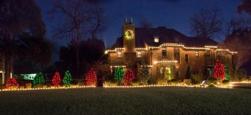 this image shows hanging residential Christmas lights in Rancho Cordova, CA