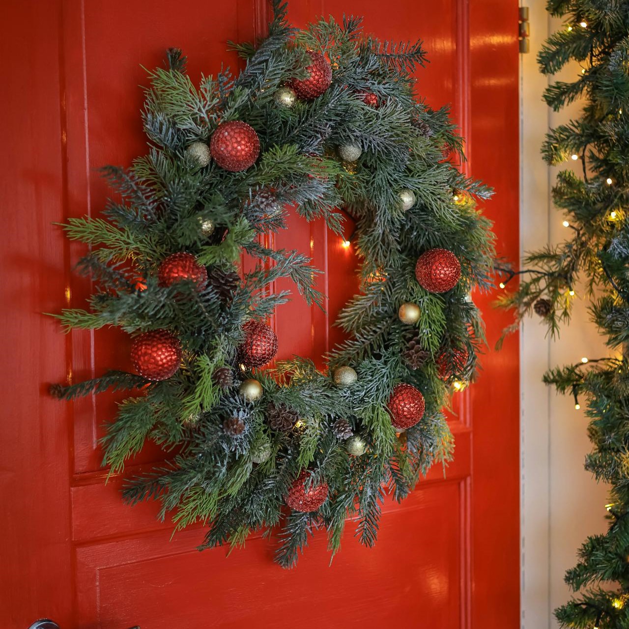 Christmas-wreath-hanging-Rancho-Cordova this image shows Christmas wreath hanging in Rancho Cordova, CA
