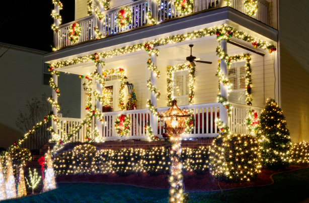 Rancho-Cordova-CA-residential-christmas-light-installation this image shows residential Christmas lights installation in Rancho Cordova, CA
